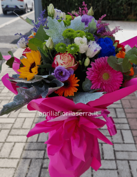 Bouquet di fiori misti .